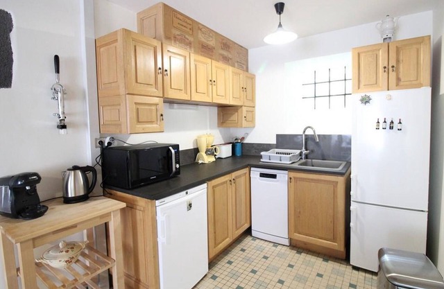 Gite Neuvéglise-sur-Truyère, 3 bedrooms, 5 persons