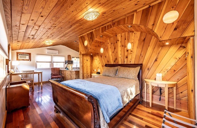 Glade Cottage at White Lotus Eco Spa Retreat
