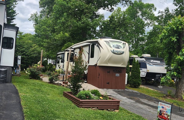 Glamping Experience in Gatlinburg