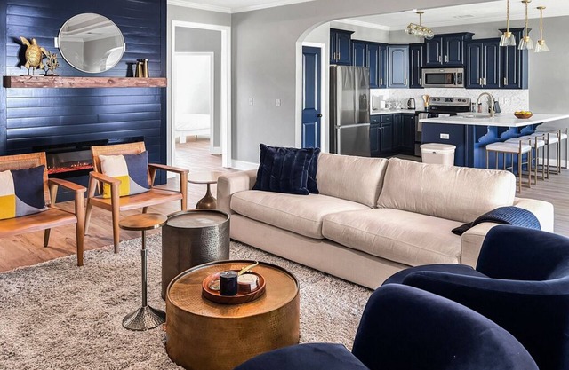 Glaring & Modern 3BR 2BTH Home 13 Min DT Stadium - Lux Backyard