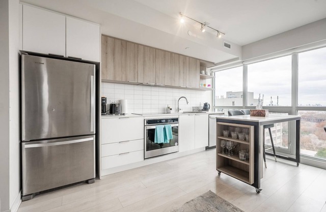 GLOBALSTAY Panoramic view Condo 2 BR, 2 BA. FREE Parking