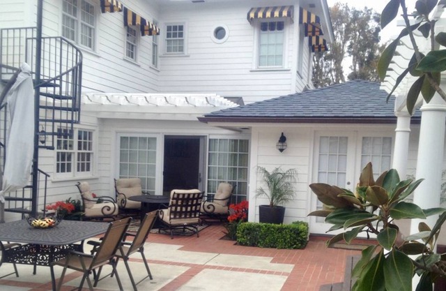 Glorietta Bay Breeze Beach Cottage- 4bd/4bth sleeps 8 Bay View!