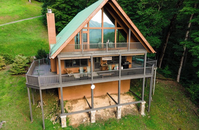 Glorious Sunsets: Bryson City Mountain Cabin