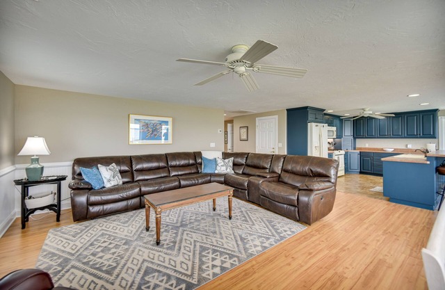 Gloucester Point Vacation Rental on York River!