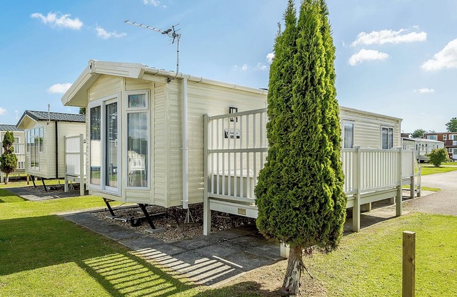 Gold 8 Caravan (Pet)