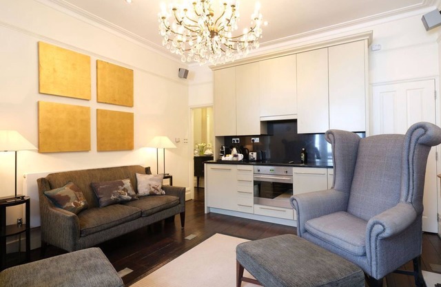 GOLD Award, spa, gym, pool membership, bay view terrace, parking