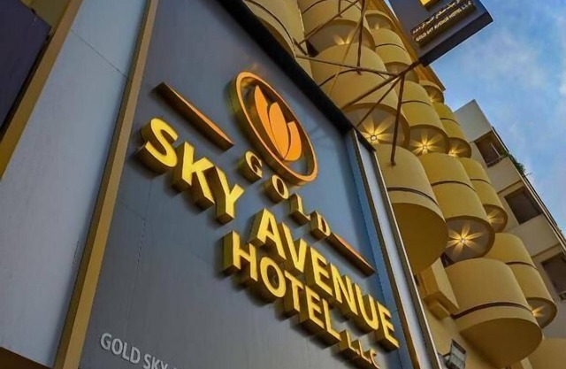 Gold Sky Avenue Hotel