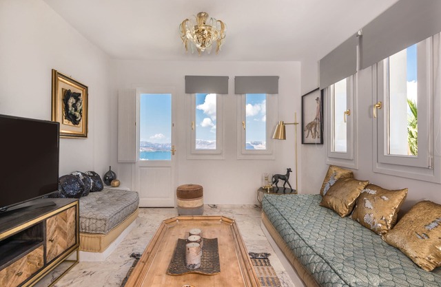 Gold Suite | Private Hot Tub & Panoramic Caldera View