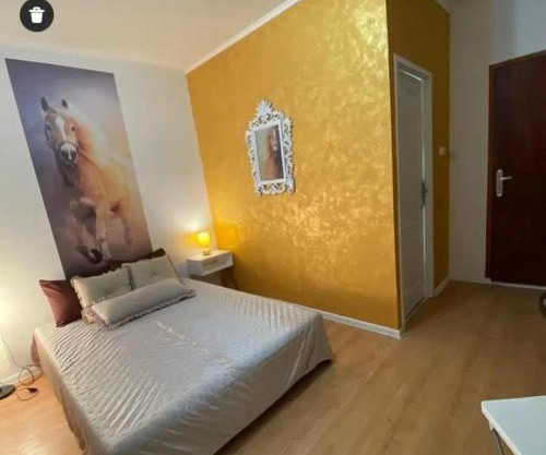 Golden room