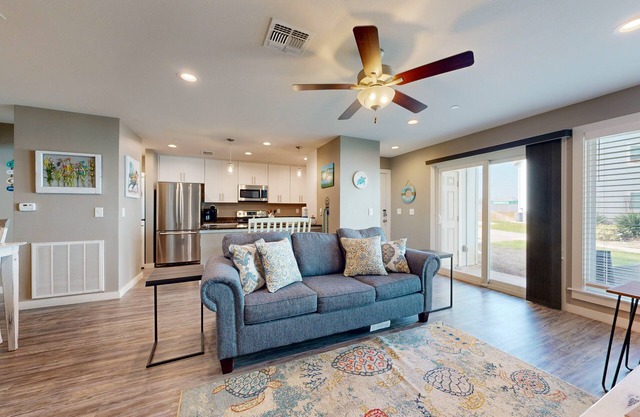Golf Cart Included, First Floor, Near Marina, Pet Friendly