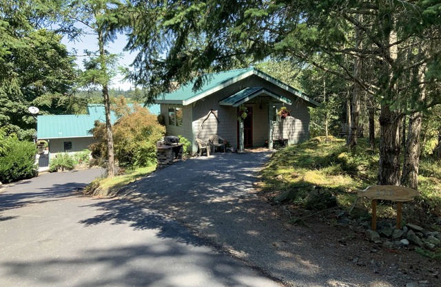 Golf Course Guesthouse , Friday Harbor, San Juan Isl.