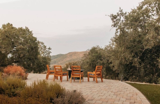 Good Girl`s Peak Paradise with bbq and fire pit