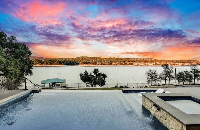 Good Living at Lake Travis