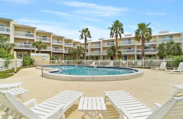Good Time 2-bedroom townhome in Navarre