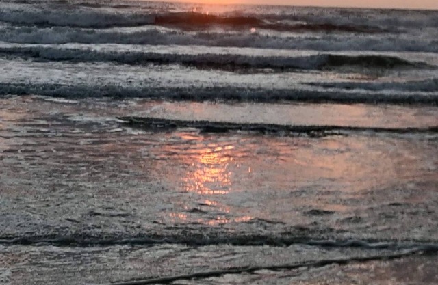 Good times, tan lines & vitamin sea 10 minutes from the beach!