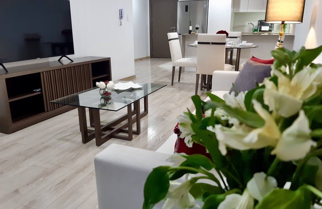 Gorgeous 2 Bedroom Luxury Apartment With Pool, Gym, View & More in Quito