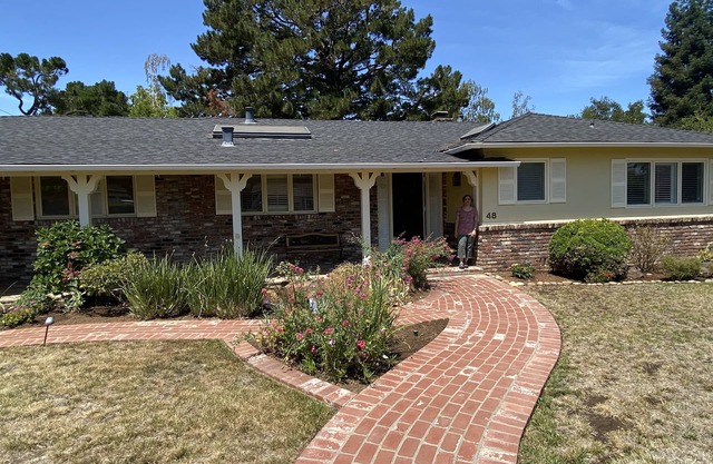 Gorgeous 2350 sq ft Ranch Home on a 14000 sq ft park-like Lot! Prime Location!