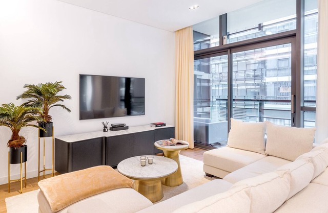 Gorgeous 2B plus Maid with Balcony in City Walk
