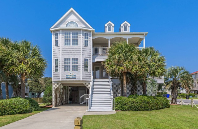 Gorgeous 2nd Row Home with Amazing Ocean Views, 2 Large Decks, Dog Friendly, Sleeps 12