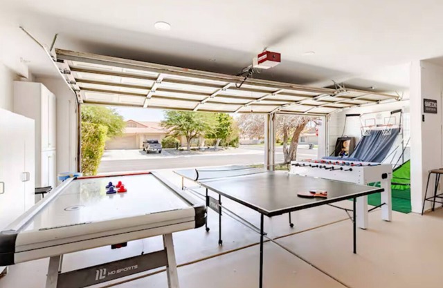 Gorgeous 3-bedroom house with Pool & Spa in La Quinta also with Game room
