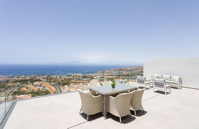 Gorgeous 3bd & view vacation home