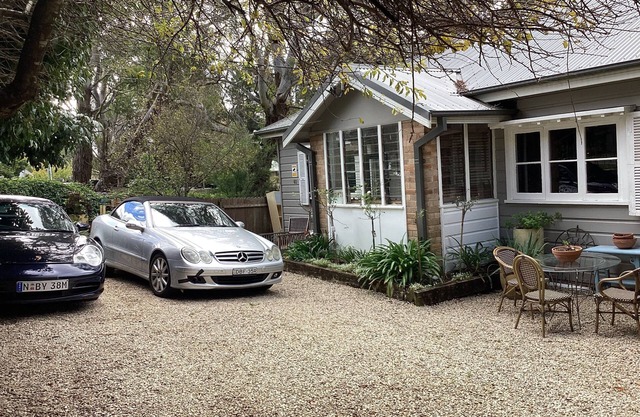 Gorgeous 3Br cottage on half an acre in historic Mt Victoria, BlueMountains.
