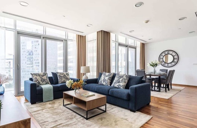 Gorgeous 3BR in DIFC w/ Large Balcony & City Views