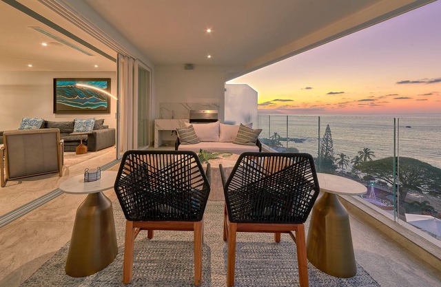 Gorgeous 3BR Oceanfront Condo at Sayan Indah