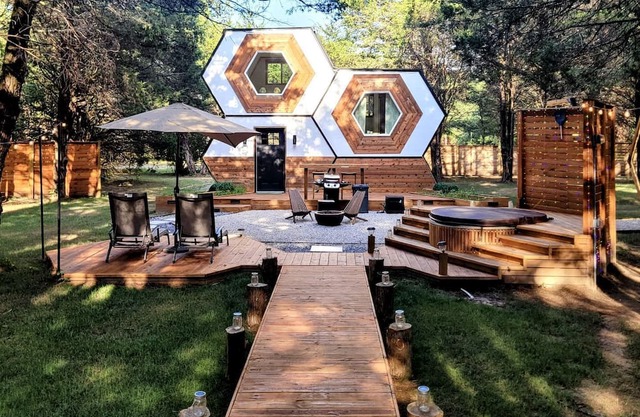 Gorgeous Beehive Tiny House Surrounded by Trees for a Unique Romantic Getaway near Wills Point, Texas
