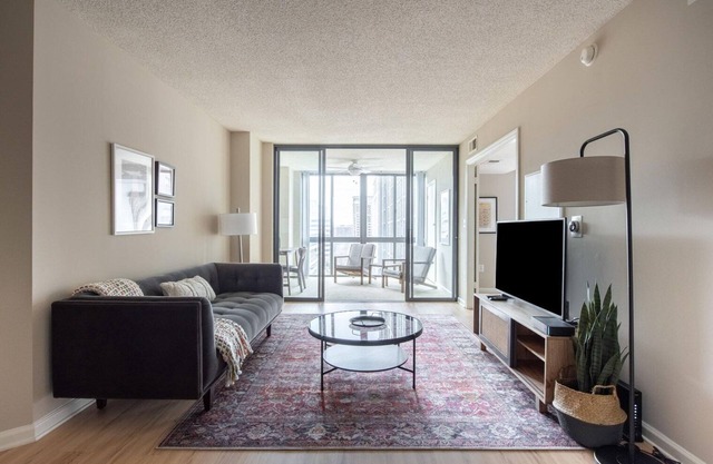 Gorgeous Court House 1BR w/Pool & Gym, nr Bakeries, by Blueground