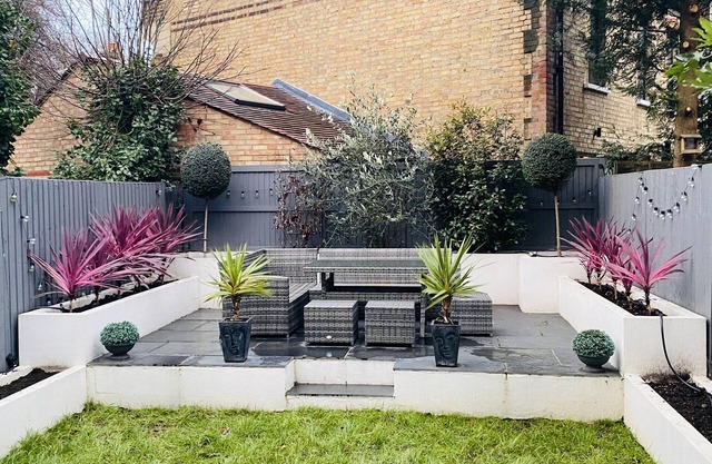 Gorgeous garden flat in Highgate with ping pong table!