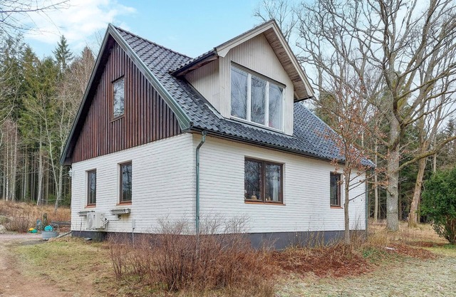 Gorgeous home in örkelljunga with WiFi