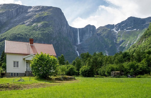 Gorgeous home in Eikesdal