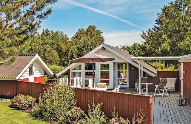 Gorgeous home in Oksbøl with WiFi