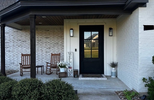 Gorgeous Home on 1 acre just outside the city