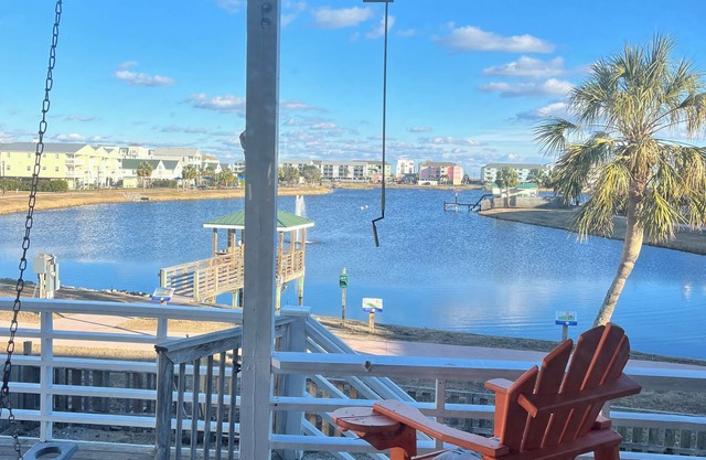 Gorgeous Lake Views. Walk to the beach, boardwalk, Farmers Market & more!