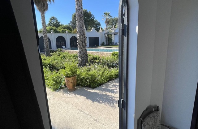gorgeous room.marble bathroom.vue.pool.palmgroove