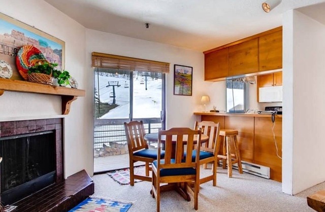 Gorgeous Ski-in/Ski-out Condo | Hot Tub Access!