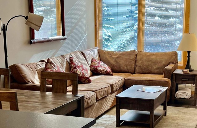 Gorgeous Slopeside Condo in the Heart of Center Village