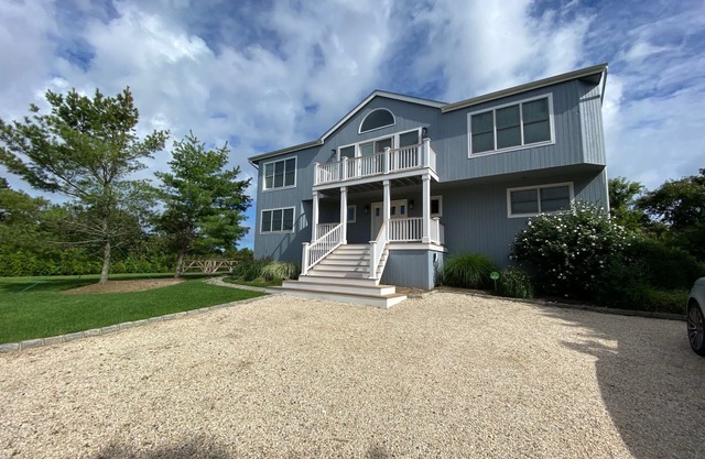 Gorgeous Southampton Contemporary country charm