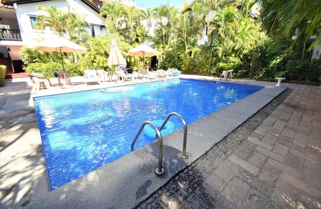 Gorgeous Suites Flamingos! Stunning Condo Just a Two Minute Walk to the Beach!
