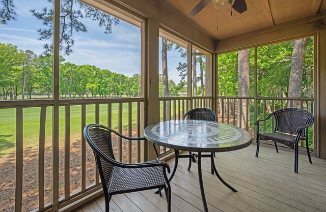 Gorgeous villa with a spectacular view of Pawleys Island Jack Nicklaus designed golf course.