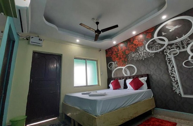 Goroomgo J K Inn Puri Near Sea Beach