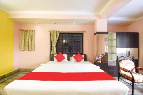 Goroomgo Relyef Inn Kolkata Near Chinar Park - Fully-Air-Conditioned-Hotel