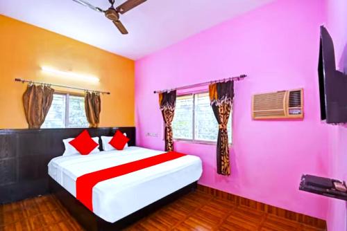 Goroomgo Salt Lake Palace Kolkata - Fully Air Conditioned & Parking Facilities