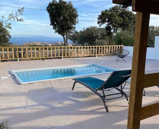 Grand chalet d’été avec piscine