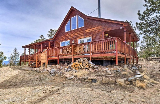 Grand Jefferson Home with Stunning Mtn Views!