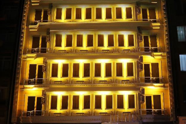 Grand Sera Hotel