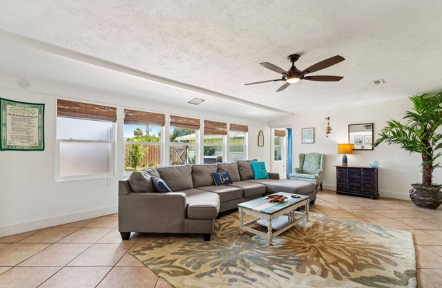 Grand Tortuga: Spacious Coastal Home! W/Bikes&BBQ