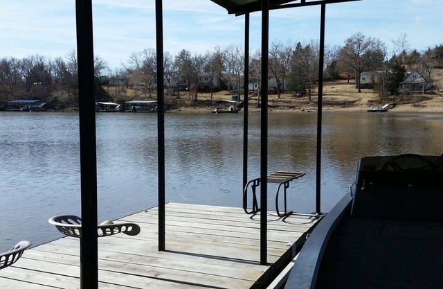 GRANDMA'S GET-A-WAY (Water Front property) WIFI